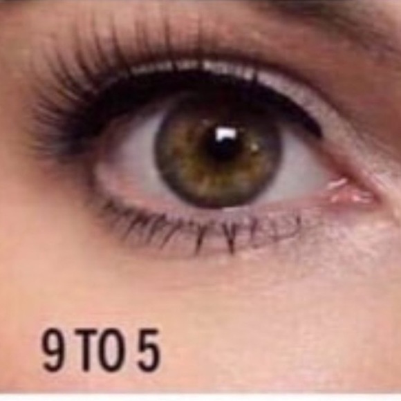 🎁NEW Tori Belle Magnetude Magnetic Lashes & Eyeliner. - Picture 2 of 16